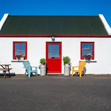 Geraghtys Farmyard Pods * Belmullet