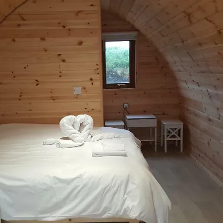 Camping Geraghtys Farmyard Pods