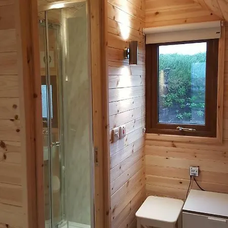 Geraghtys Farmyard Pods Κάμπινγκ Belmullet