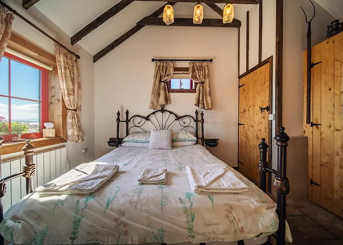 Geraghtys Farmyard Pods Кемпинг *