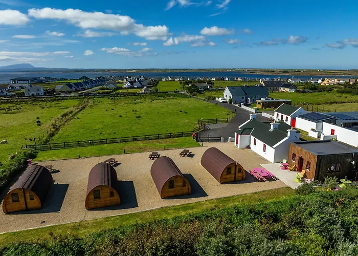 Geraghtys Farmyard Pods Белмаллет