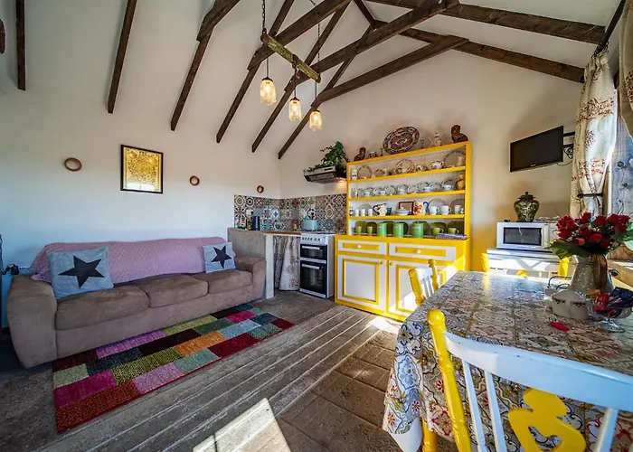 Geraghtys Farmyard Pods Белмаллет