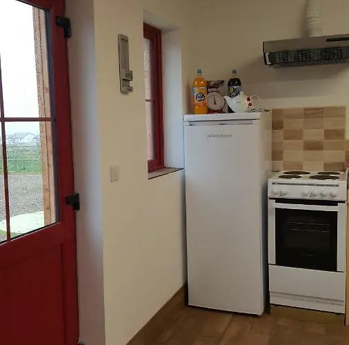 Кемпинг Geraghtys Farmyard Pods *